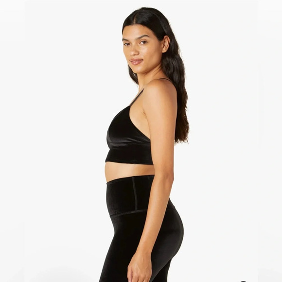 NWT Beyond Yoga Velvet Motion VIP Long Line Bra Size Small $68 - Picture 4 of 10